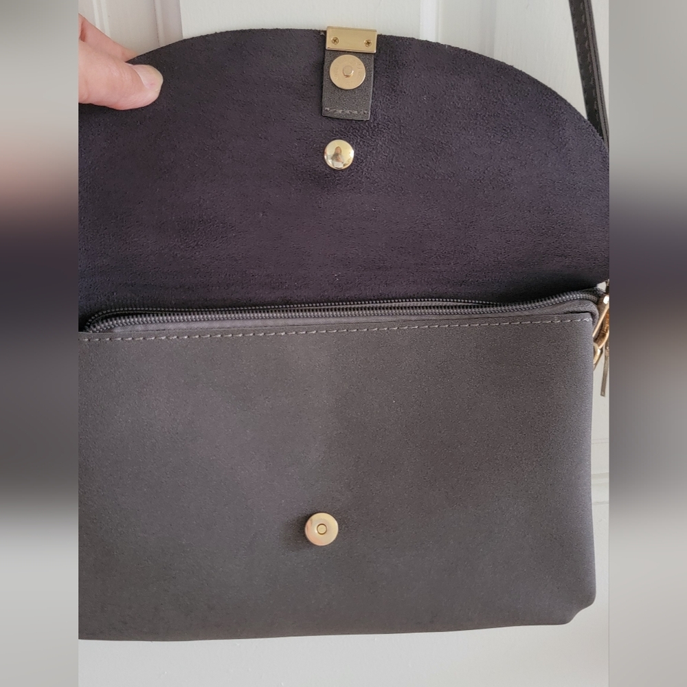 Sleek Gray Crossbody Bag - Picture 8 of 15